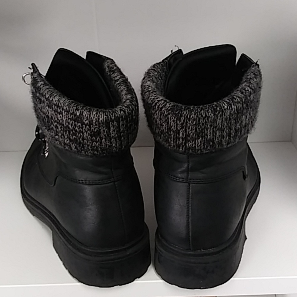 Boots - Picture 3 of 3